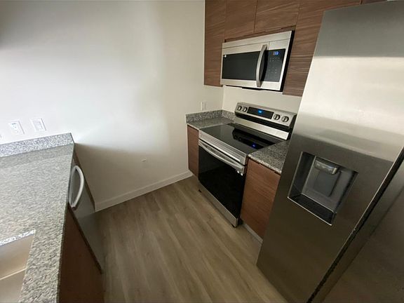 3rd image of 2200 NE 2nd Ave #1430