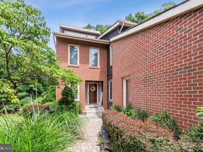 5949 Valerian Ln, Rockville, MD, 20852
