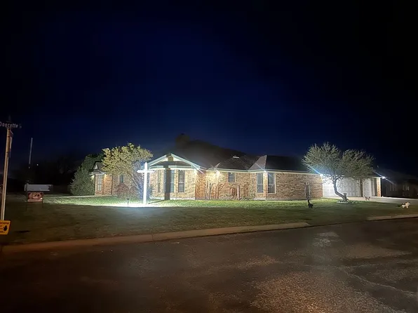 310 S Doucette St, White Deer, TX 79097