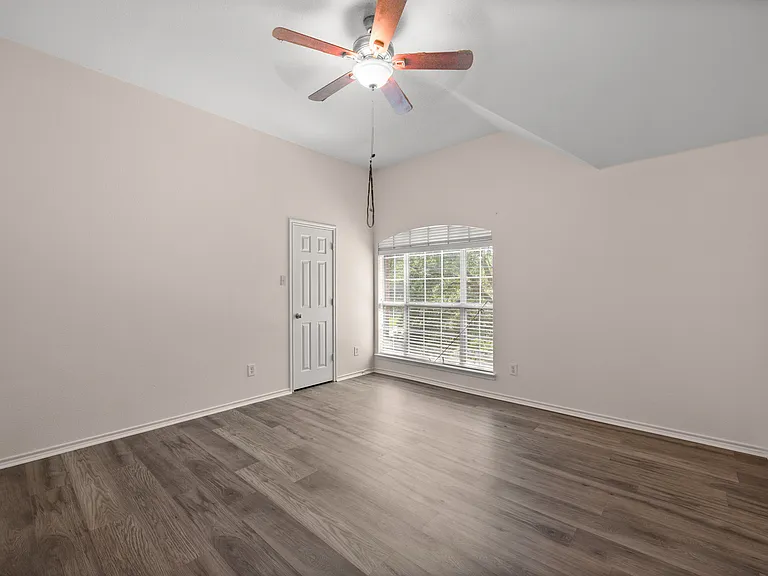 5544 Clay Ct — Photo 19