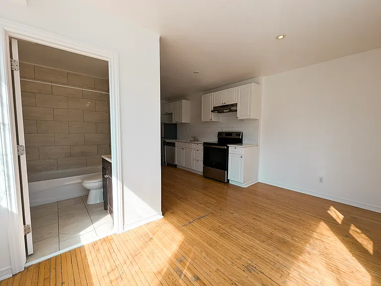 136 Weber St E #9 — Photo 9