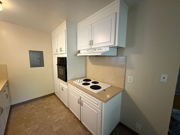 3rd image of 3014 Huff Ave #6