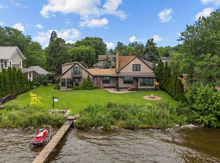 2346 Hickory Ln, Oshkosh, WI 54901