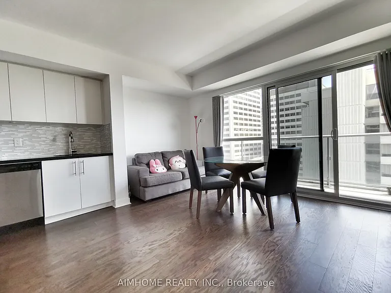 58 Orchard View Blvd #2007 — Photo 15