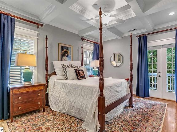 5th image of 25 Asbury Ave