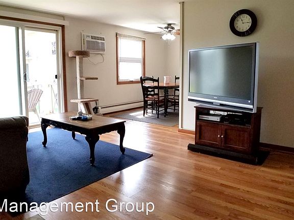 3rd image of 100B Embassy Sq APT 5