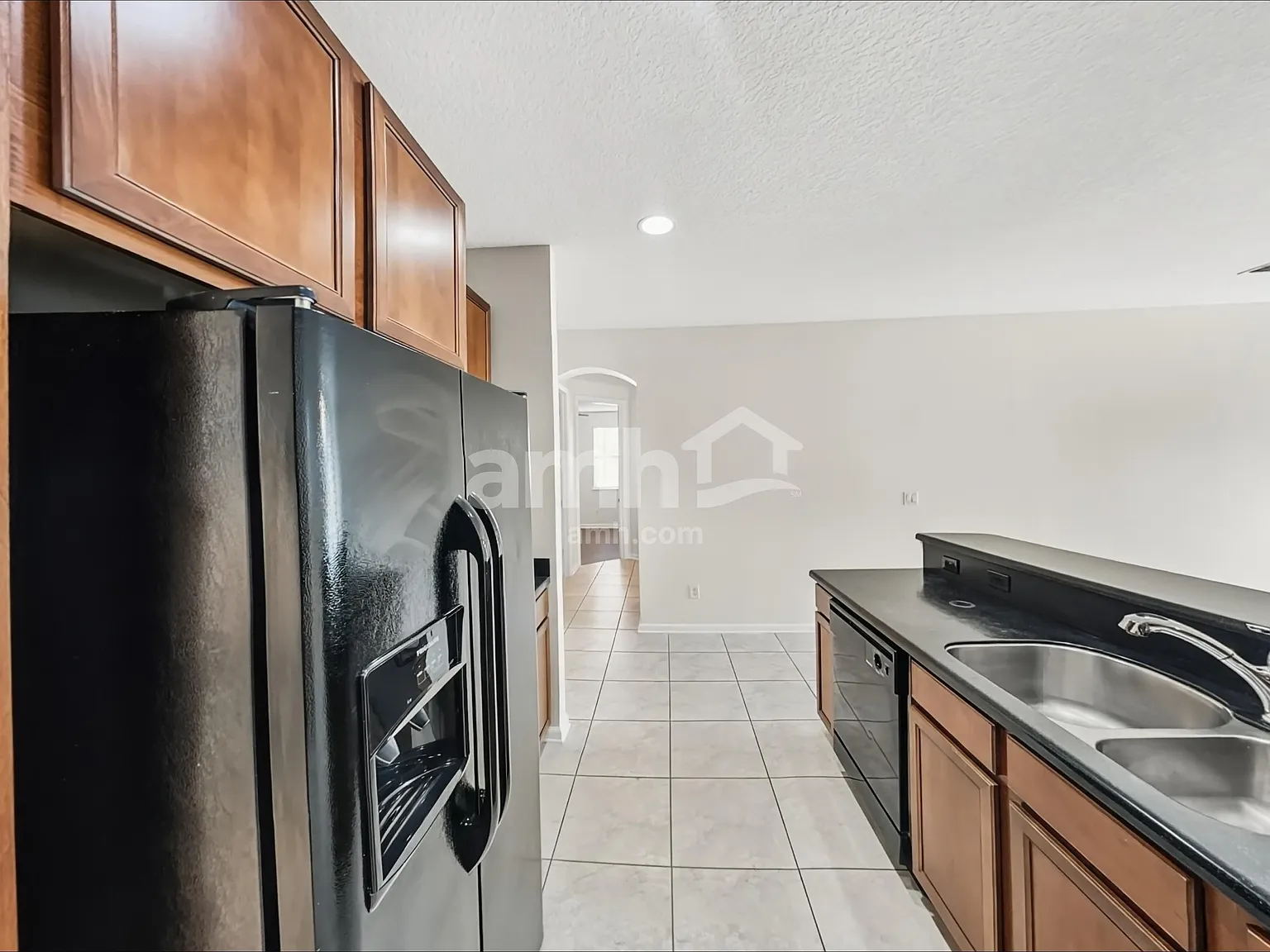 3 bed, 2.0 bath, 1527 sqft, $2,230 — Photo 4