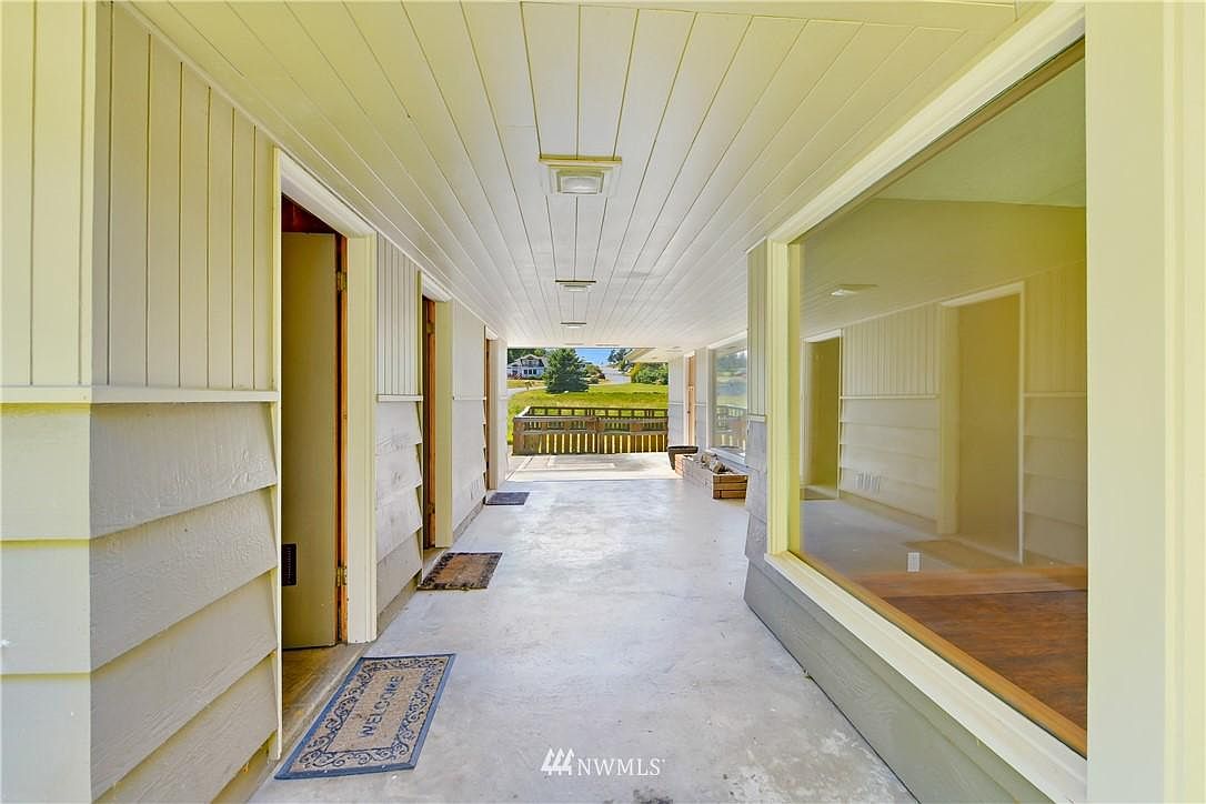 Oak Harbor, WA 98277