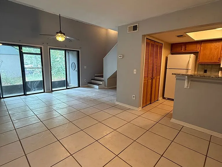 7200 SW 8th Ave #T128 — Photo 7