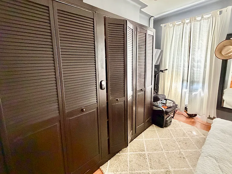 1027 Seneca Ave #2 — Photo 7