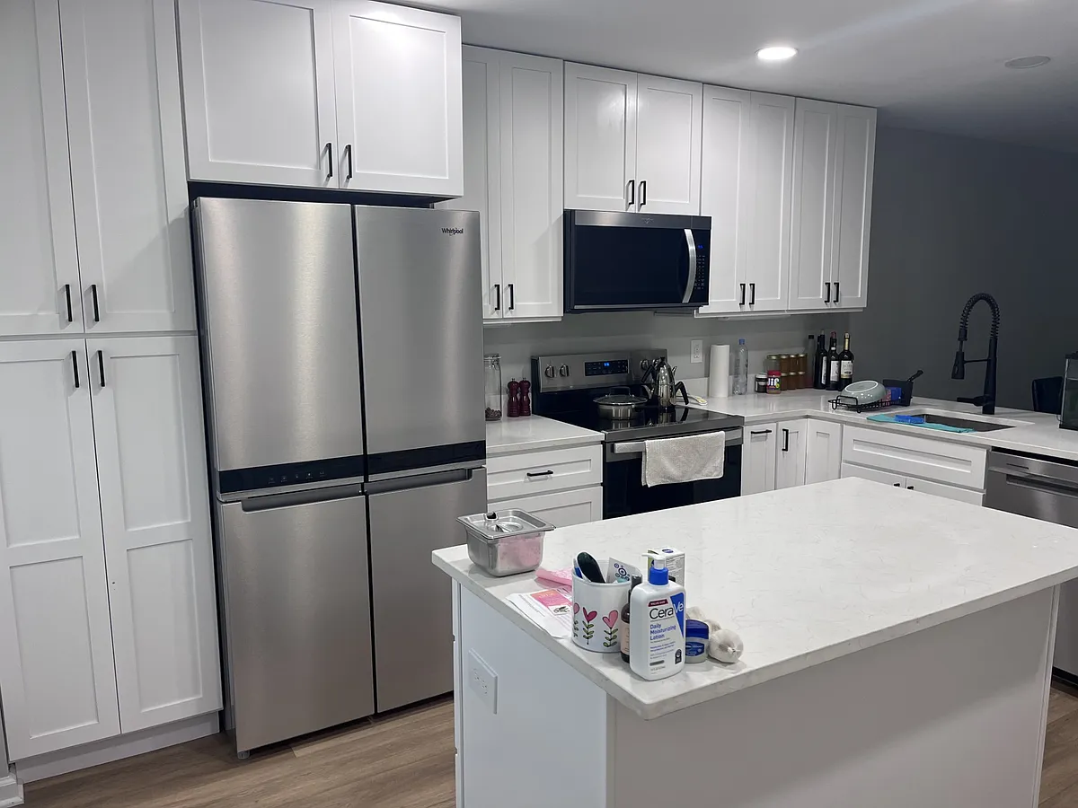 Building Photo - 8573 Springfield Oaks Dr
