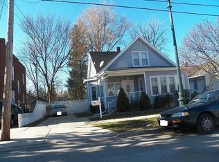 215 Willow Ave, Joliet, IL 60436