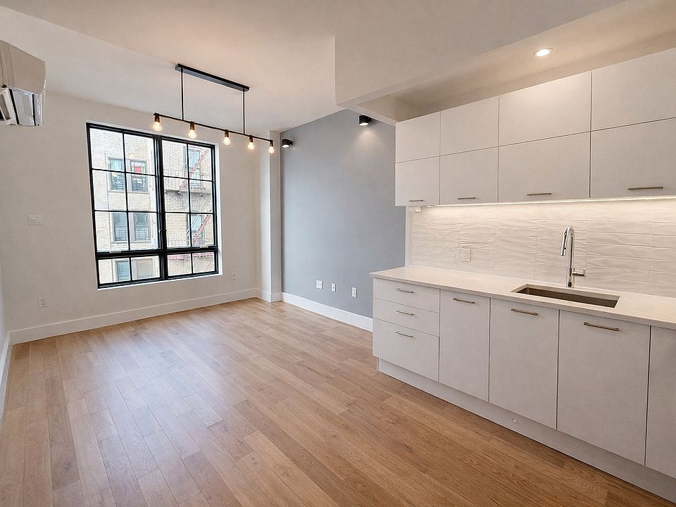 1st image of 799 Crown St #2B