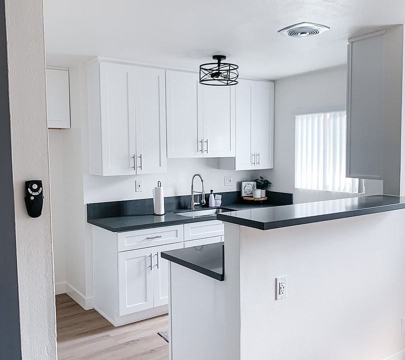 1st image of 100 E Montwood Ave #15