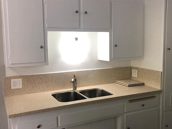 5th image of 1255 Thomas Ave APT 4
