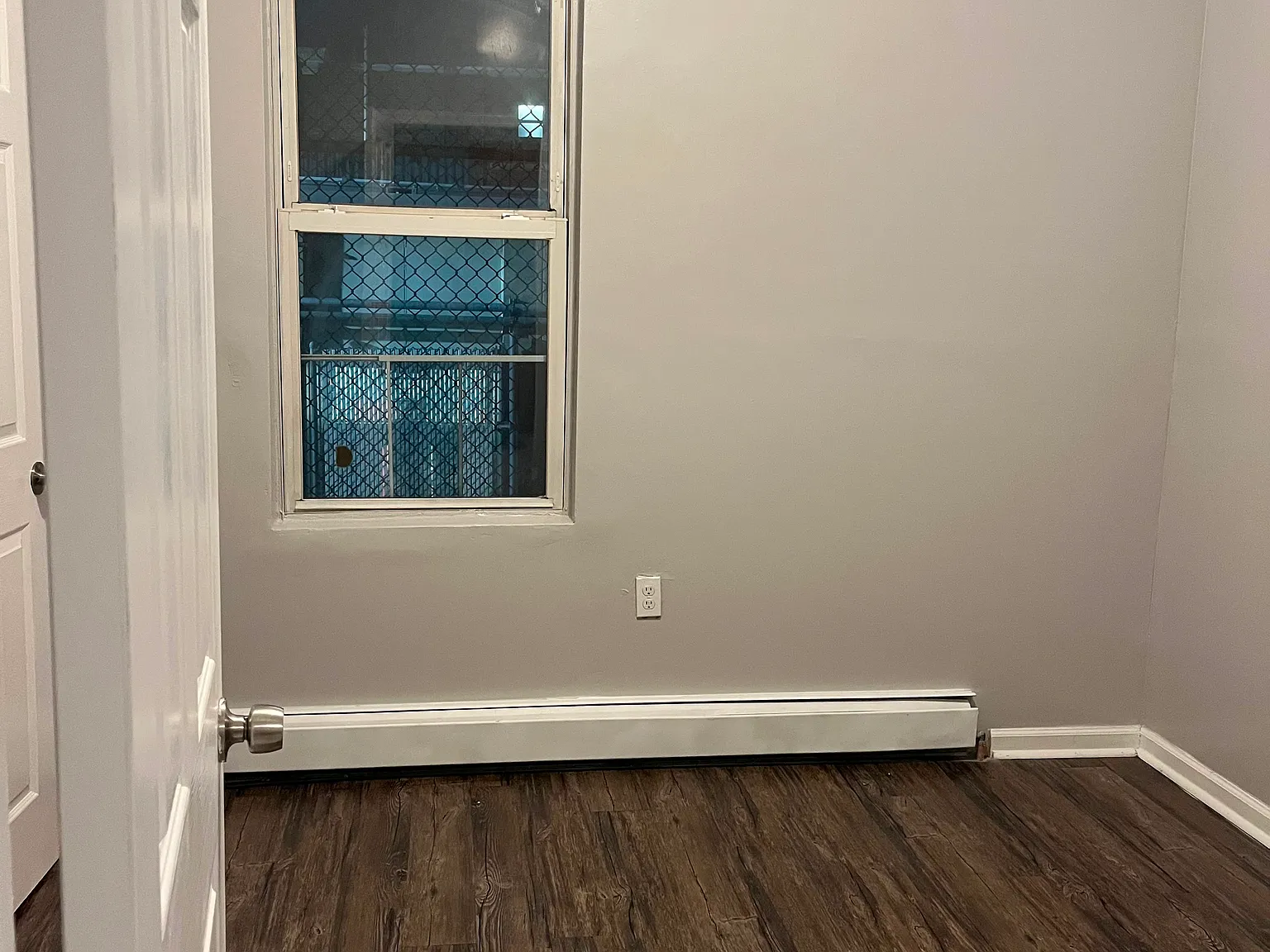 3 bed, $2,300 — Photo 2