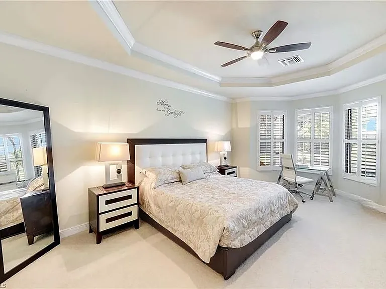 9909 Casabella Way — Photo 6