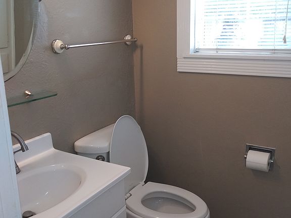 5th image of 212 Briarwood Dr