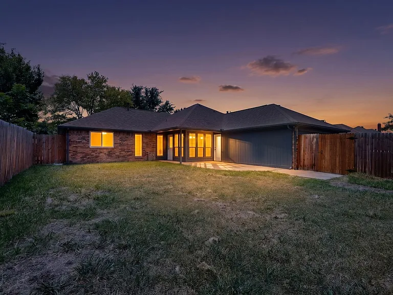 3933 Alto Ave — Photo 39