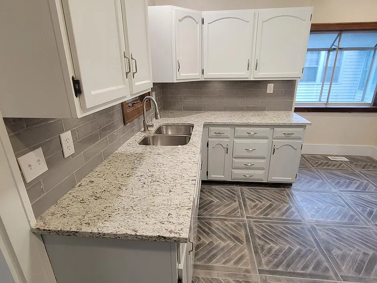 1047 N Coolidge Ave — Photo 22