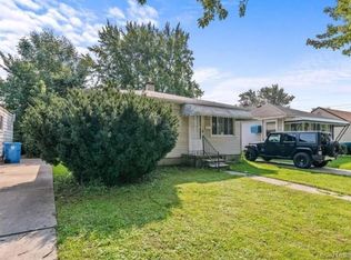 4193 Detroit St, Dearborn Heights, MI 48125