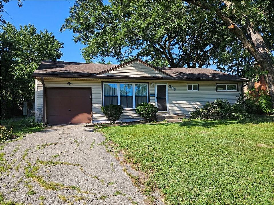 1st image of 306 Pacific Dr