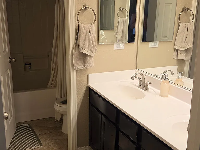 9225 Dorrell Ln — Photo 13