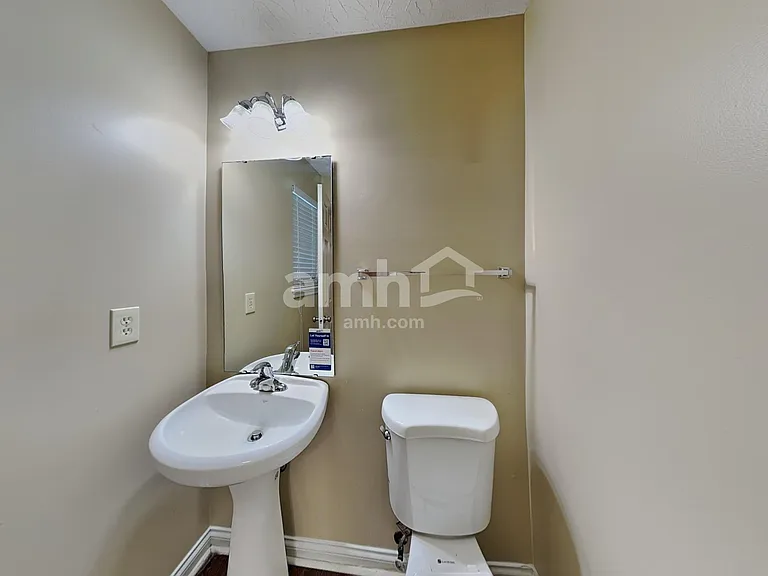 2251 Custer Ln — Photo 10