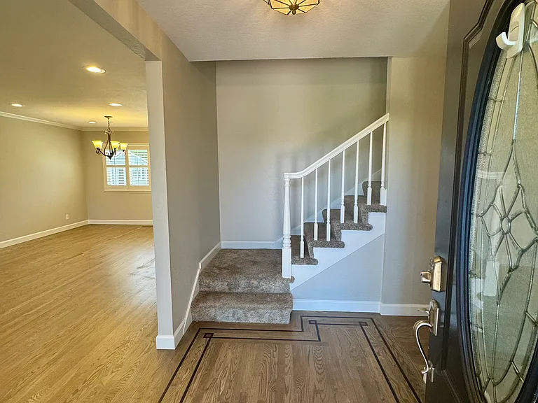 1318 Deb Ct — Photo 5