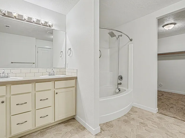 16850 Bethany Ave — Photo 17