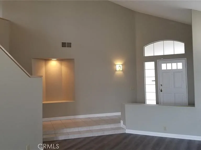 424 Dylan Dr — Photo 5