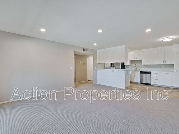 4th image of 1458 Hudson St APT 301