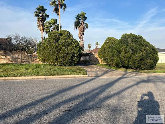 4th image of 2115 Madero Dr