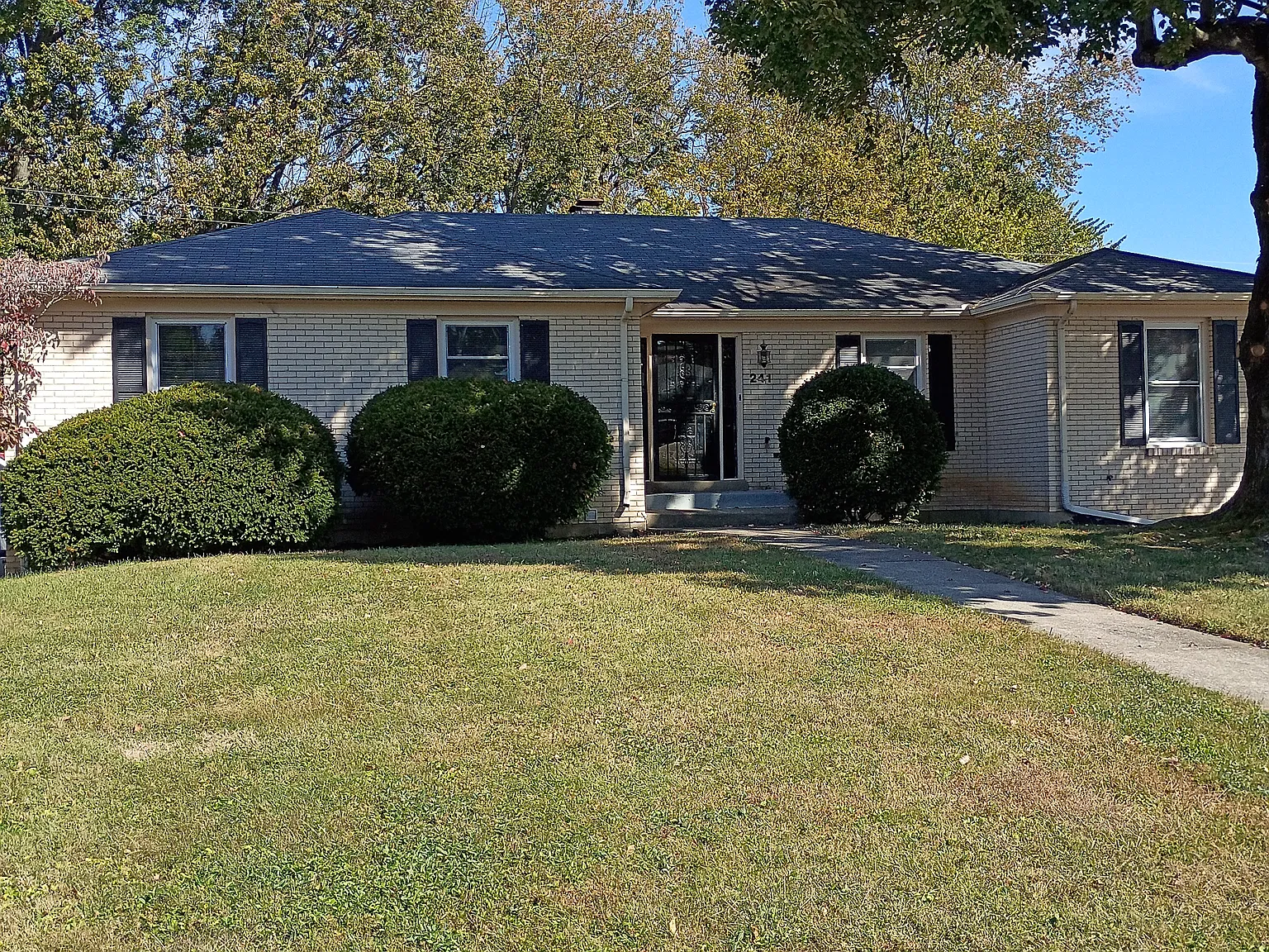 3 bed, 1500 sqft, $1,925 — Photo 2