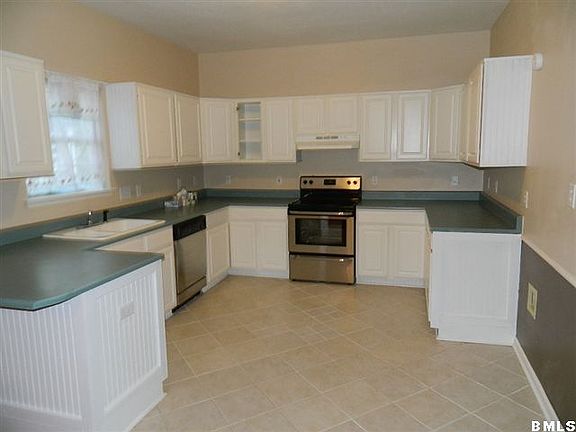 4th image of 5 Cedar Crest