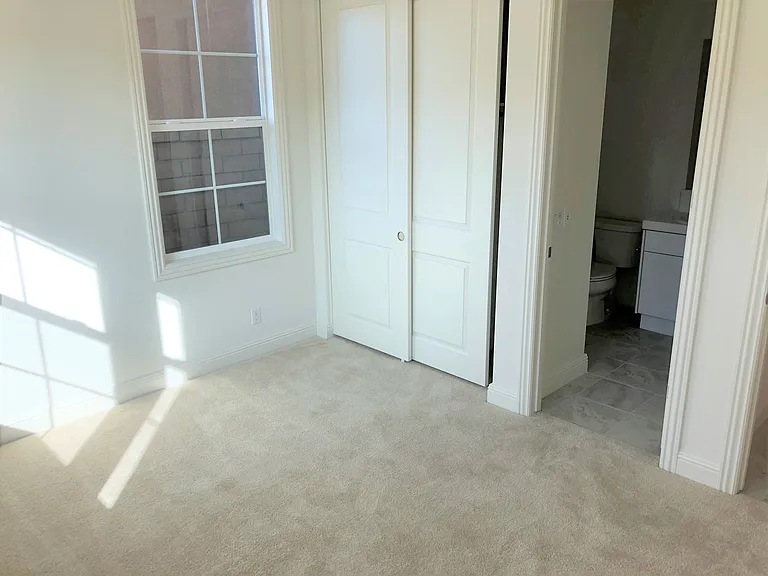 29 Caspian — Photo 11