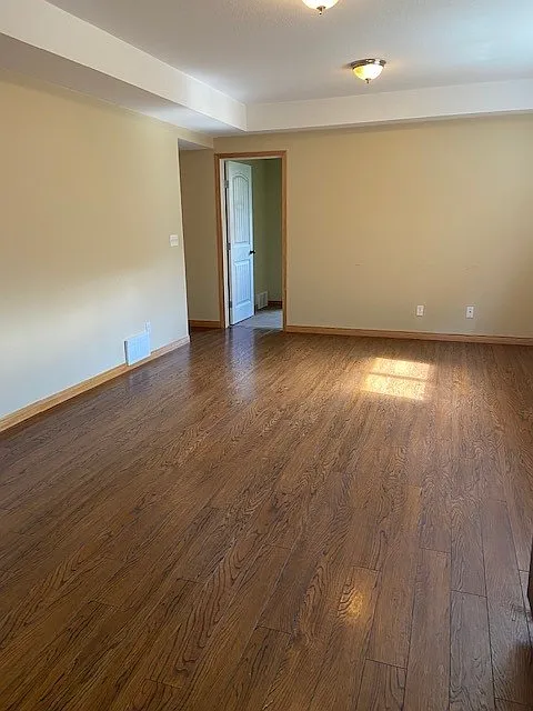 4914 Shannon Drive Olds — Photo 3