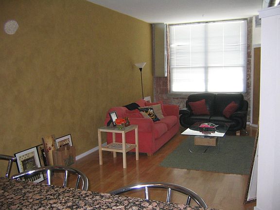 Loft-style Living with Exposed Brick/Ductwork!