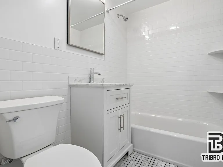 651 Rogers Ave #2C — Photo 4