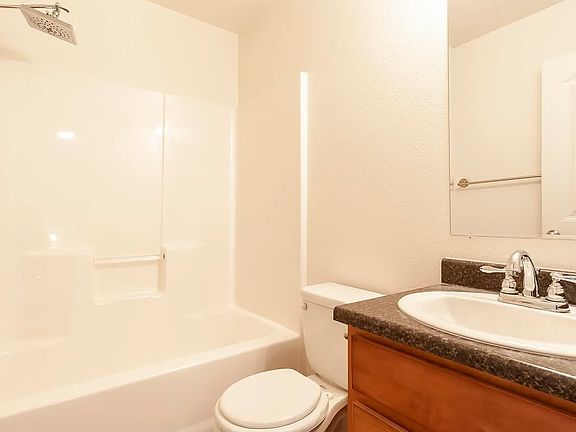 3rd image of 3816 Saddle Ridge Trl