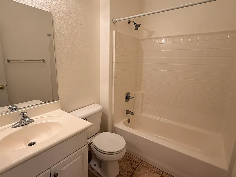 24058 Via Vizcaya — Photo 11