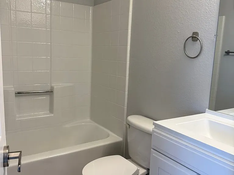 755 Gaviota Ave — Photo 7