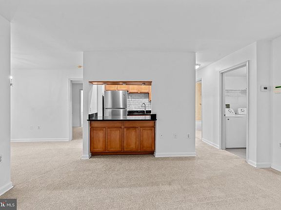 4th image of 114 Westwick Ct Unit 8