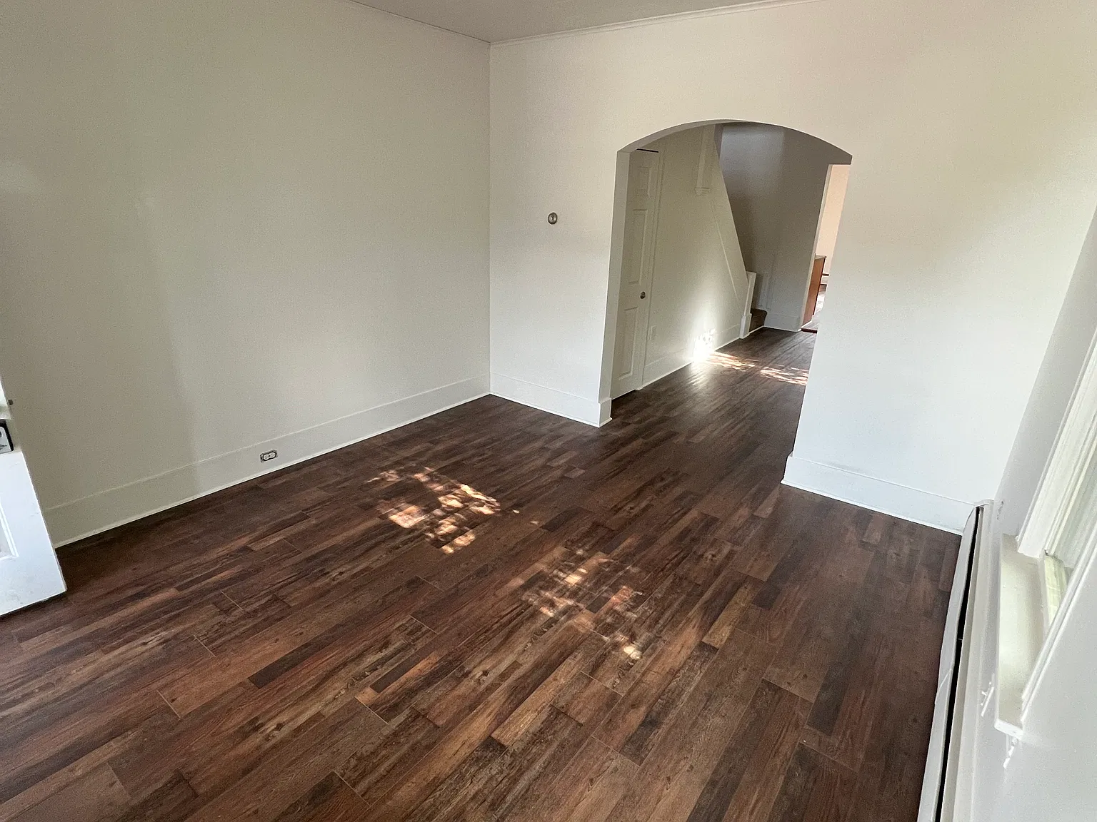 2 bed, 1500 sqft, $1,000 — Photo 2