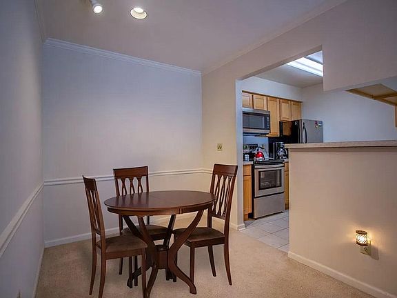 2nd image of 905 Harbor House Dr Unit 5
