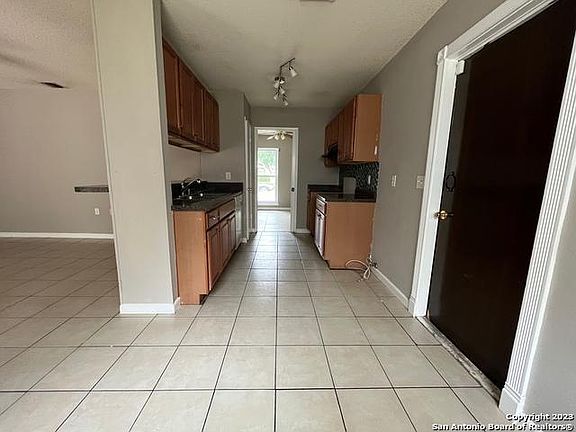 3rd image of 8231 Phoenix Ave