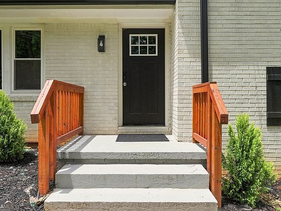 3rd image of 3187 Clifton Church Rd SE