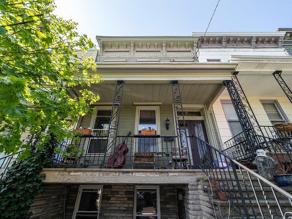 1st image of 339 Webster Ave #1