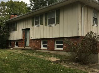 210 W Edgewood Dr, Edgerton, KS 66021