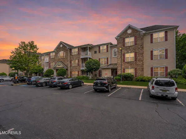 511 Sophee Lane, Lakewood, NJ 08701